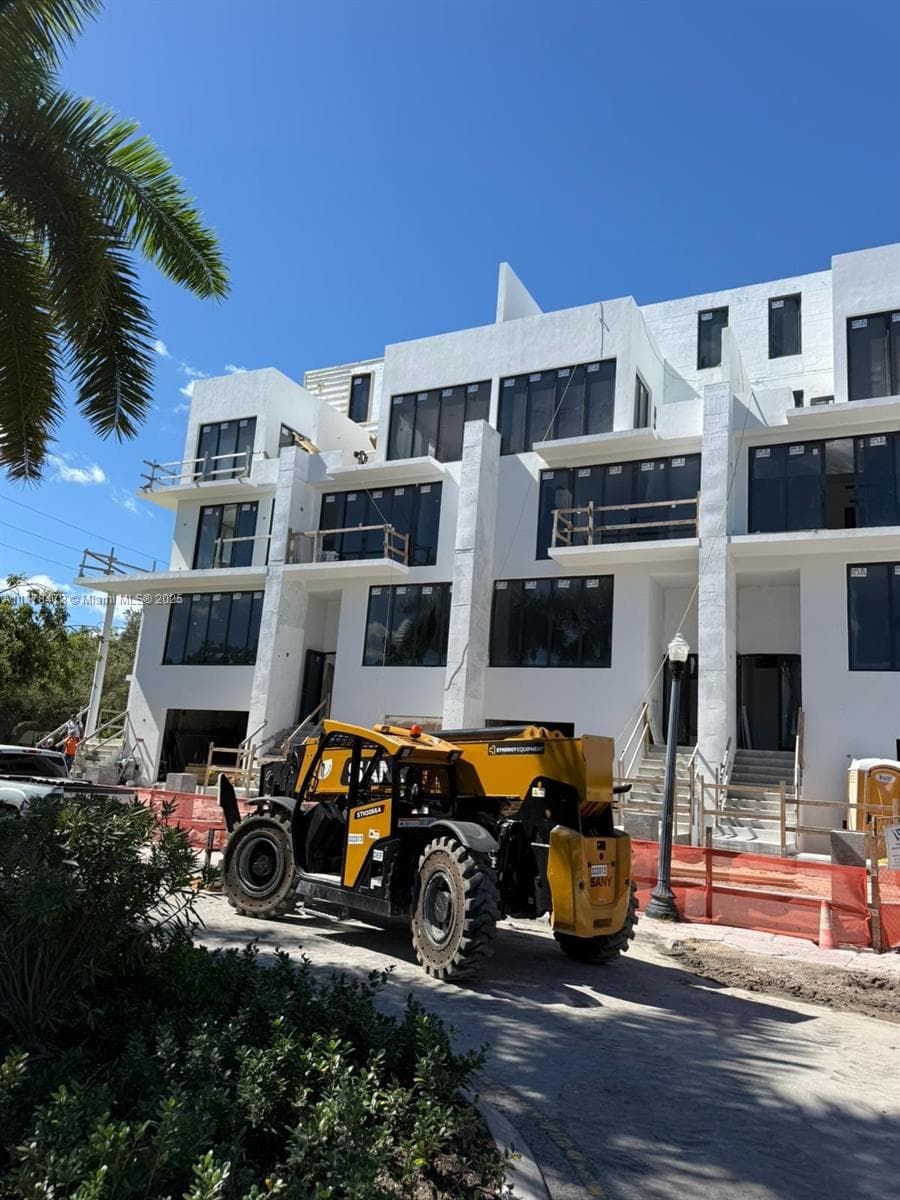 7300 Trouville Esplanade # 3, Miami Beach FL 33141 — 4