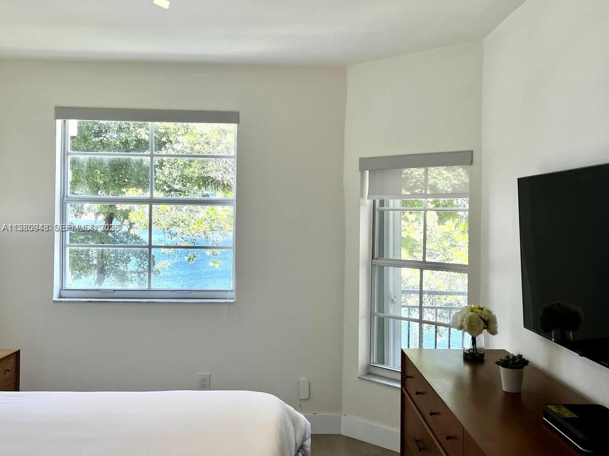3255 NE 184th # 12310, Aventura FL 33160 — 16