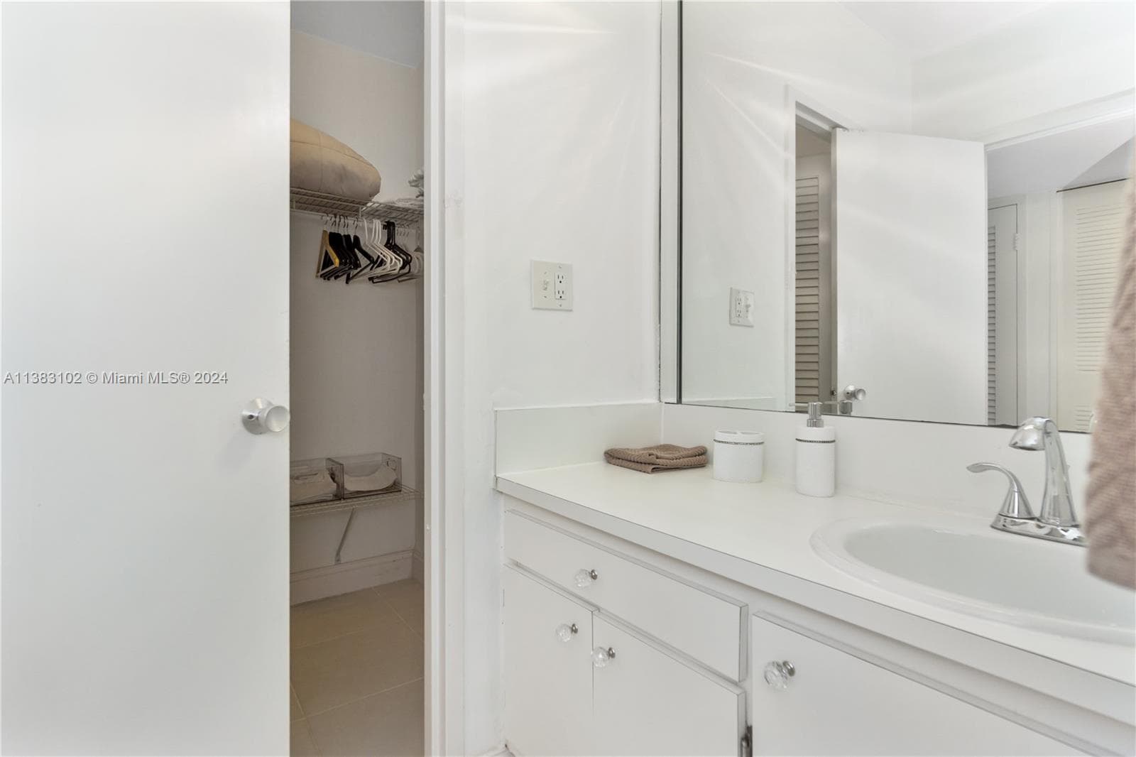 100 Lincoln Rd # 306, Miami Beach FL 33139 — 12