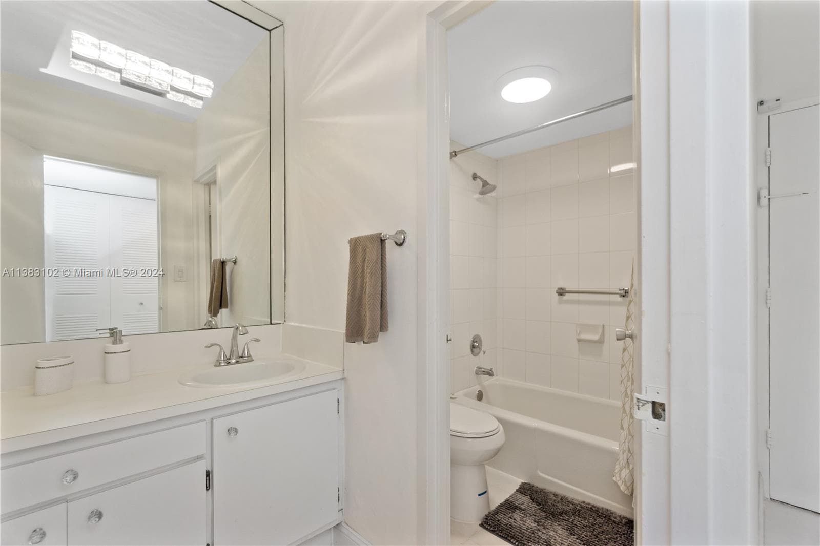 100 Lincoln Rd # 306, Miami Beach FL 33139 — 9