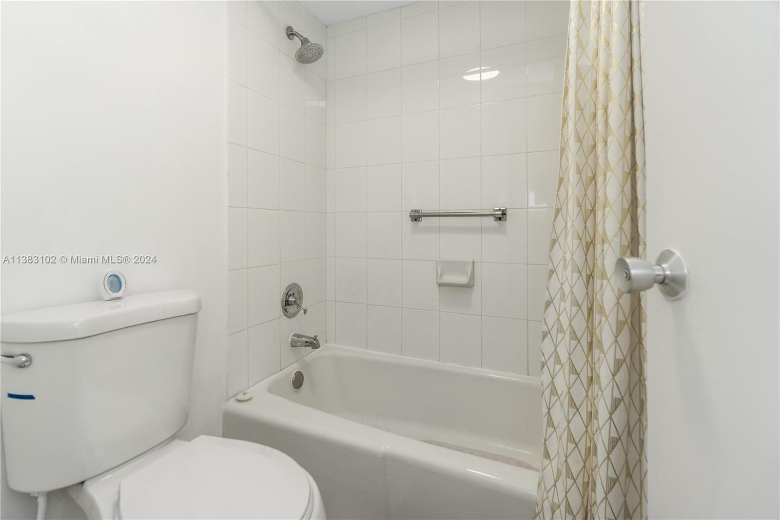100 Lincoln Rd # 306, Miami Beach FL 33139 — 10