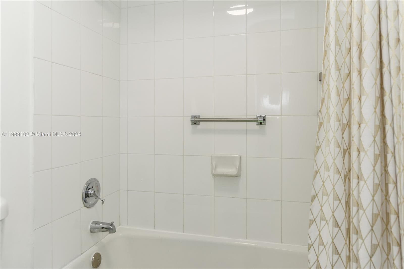 100 Lincoln Rd # 306, Miami Beach FL 33139 — 11