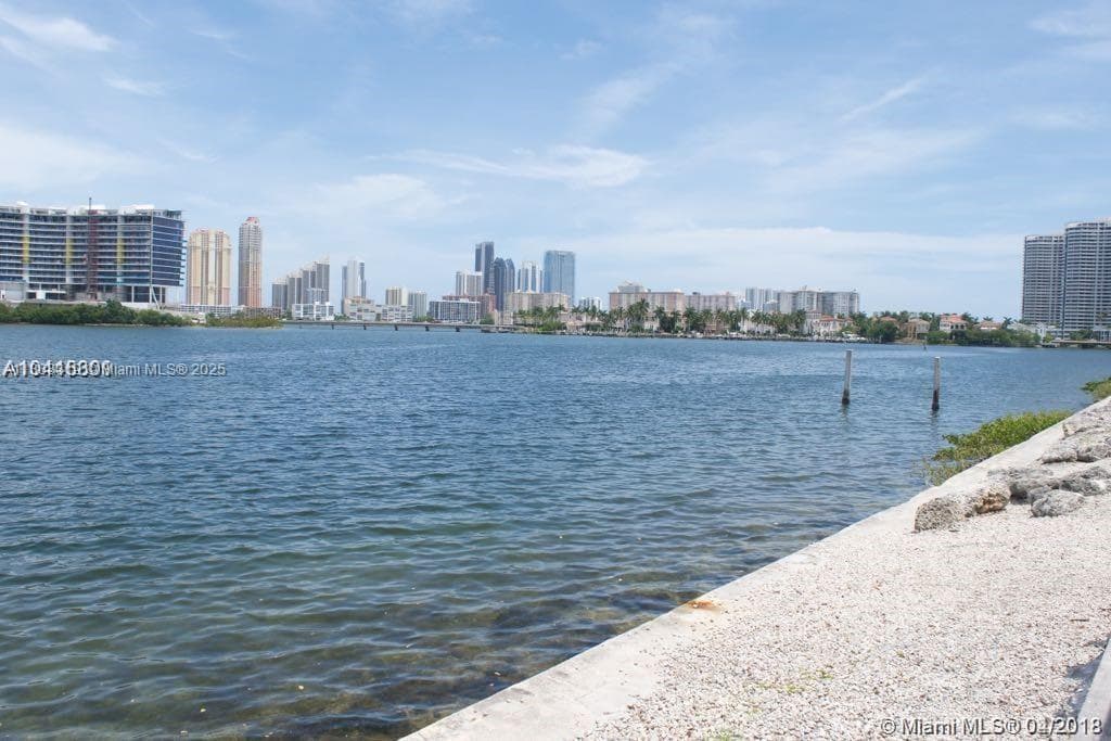 3235 NE 184th St # 11105, Aventura FL 33160 — 26