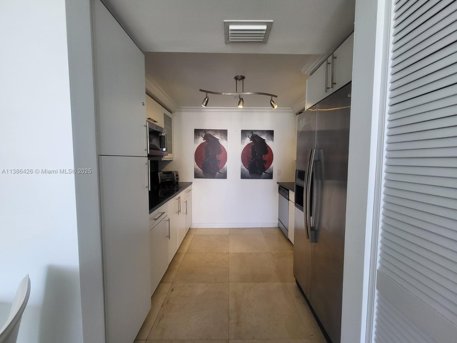 6365 Collins Ave # 1711, Miami Beach FL 33141 — 6