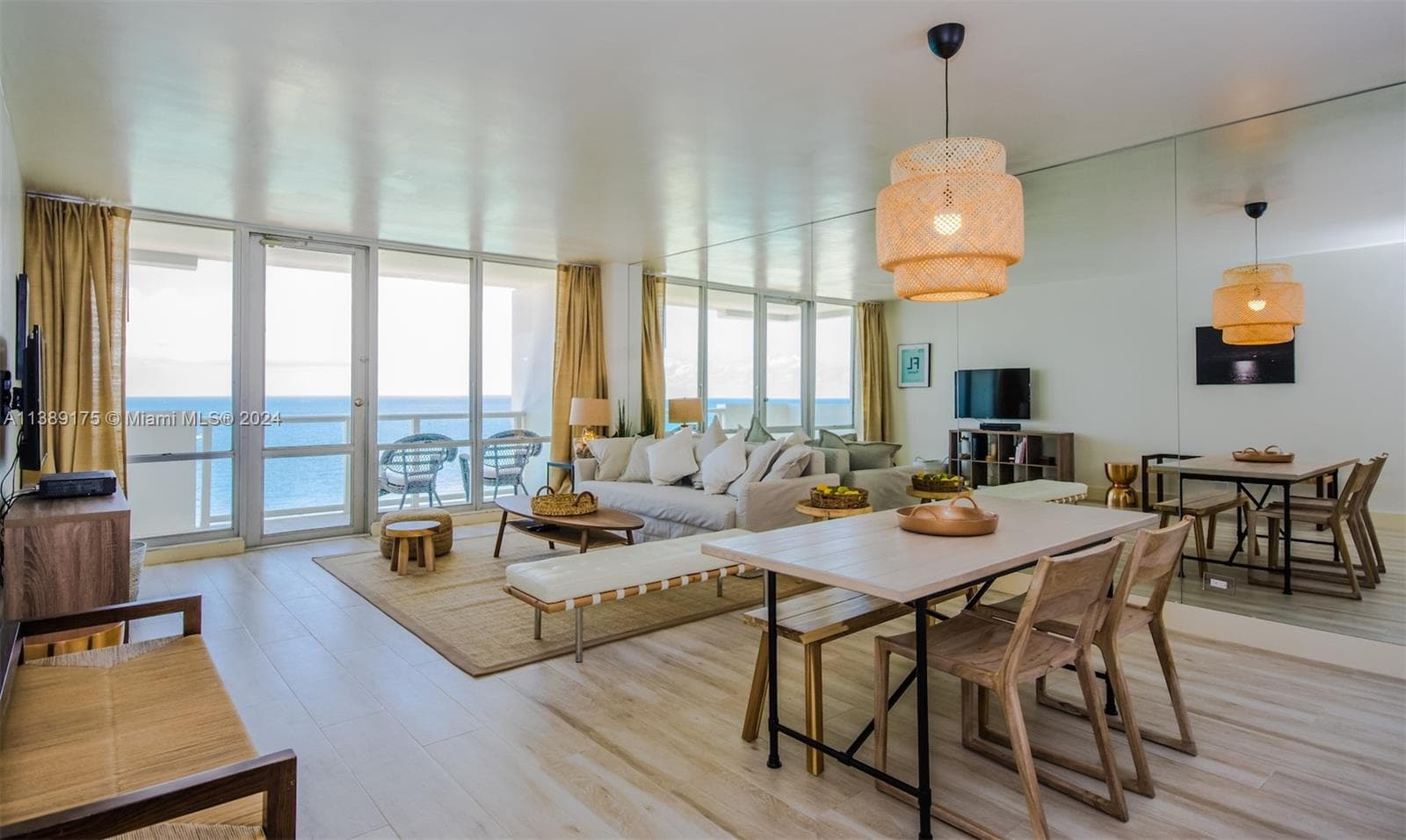 5601 Collins Ave # 1204, Miami Beach FL 33140 — 1
