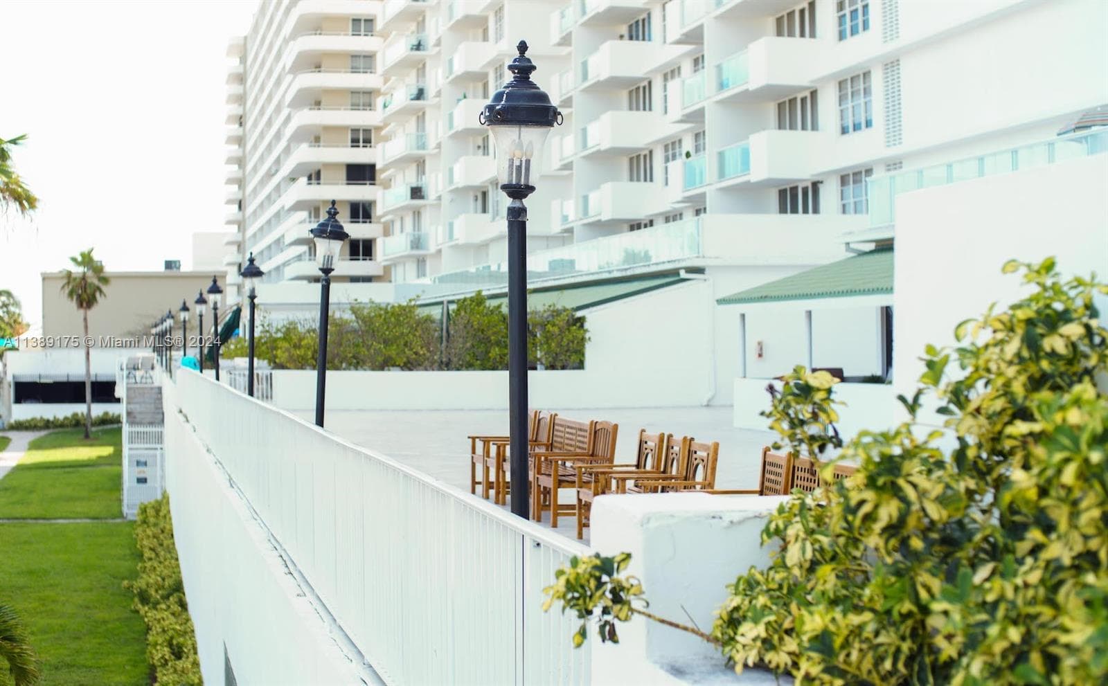 5601 Collins Ave # 1204, Miami Beach FL 33140 — 29