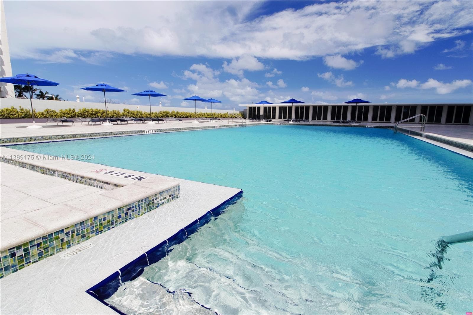 5601 Collins Ave # 1204, Miami Beach FL 33140 — 25