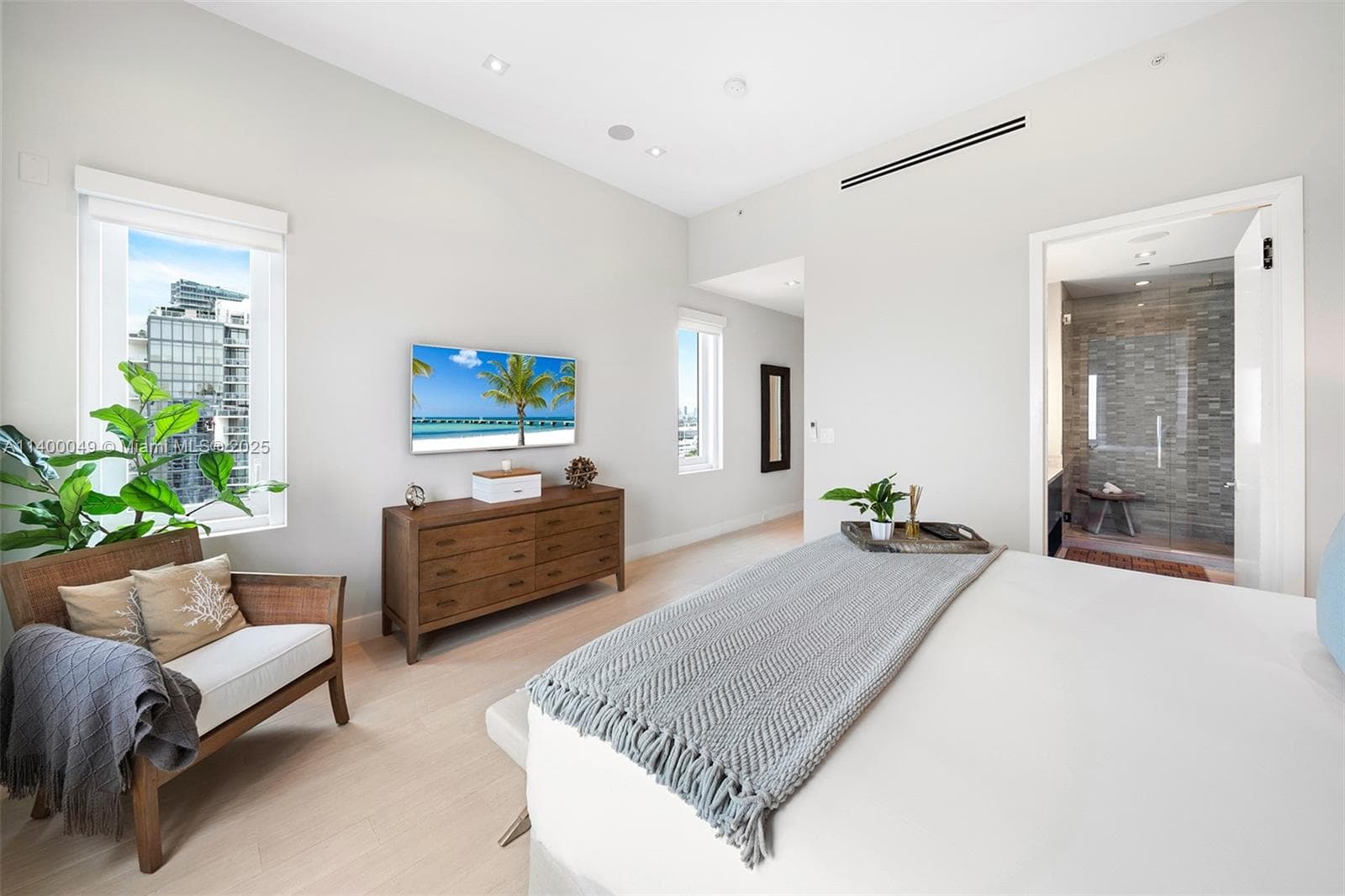 Roney Palace Condo, Miami Beach, FL — 9