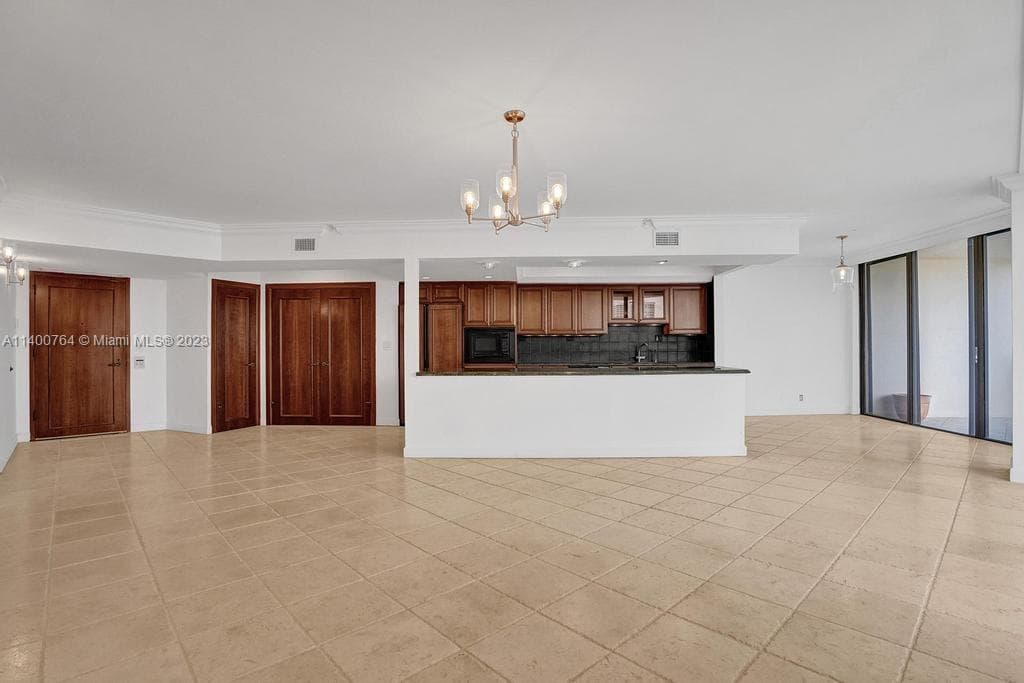 19667 Turnberry Way # 26B, Aventura FL 33180 — 3