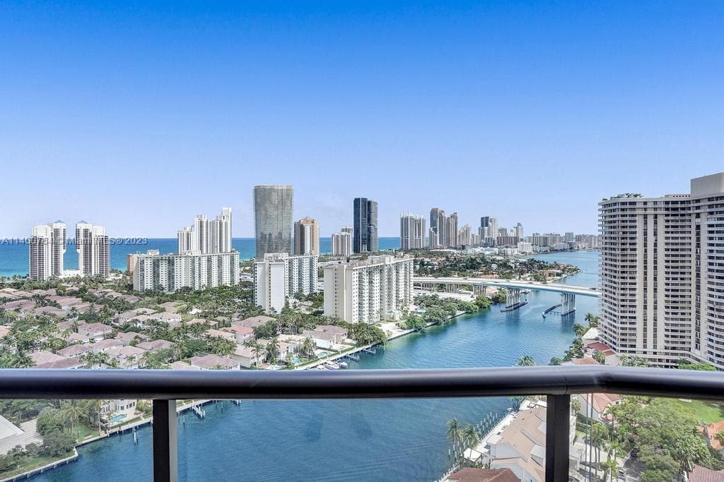 19667 Turnberry Way # 26B, Aventura FL 33180 — 38