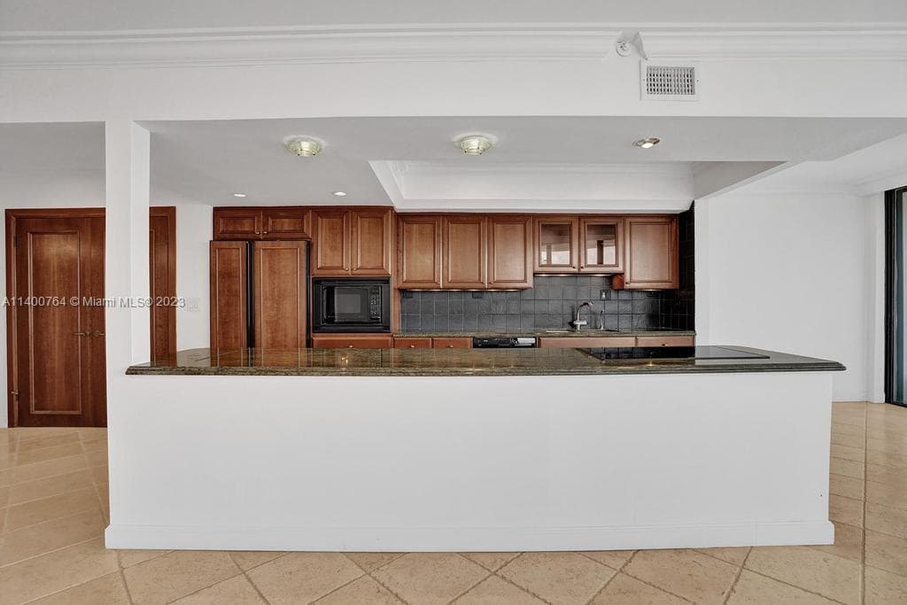 19667 Turnberry Way # 26B, Aventura FL 33180 — 10