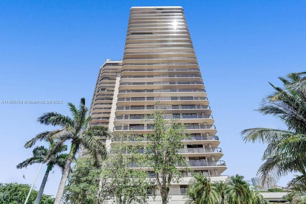 19667 Turnberry Way # 26B, Aventura FL 33180 — 51