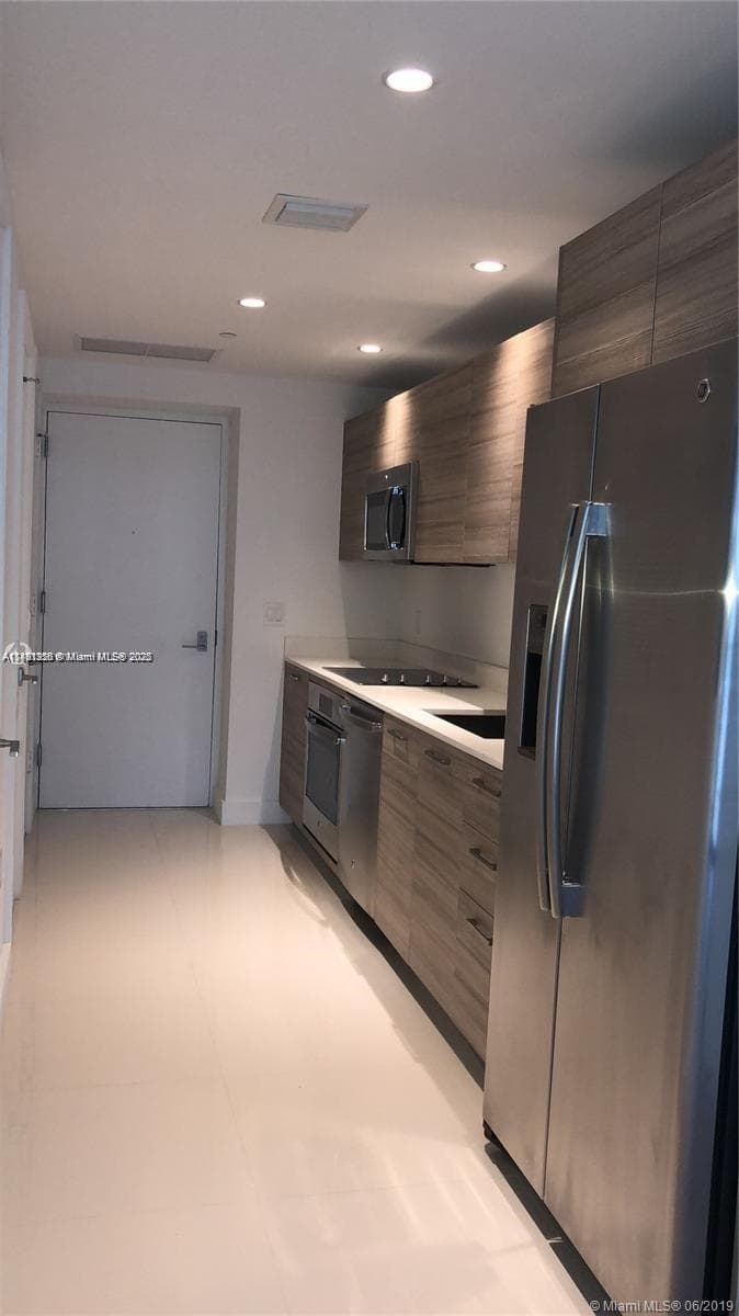121 NE 34 St # 2215, Miami FL 33137 — 8