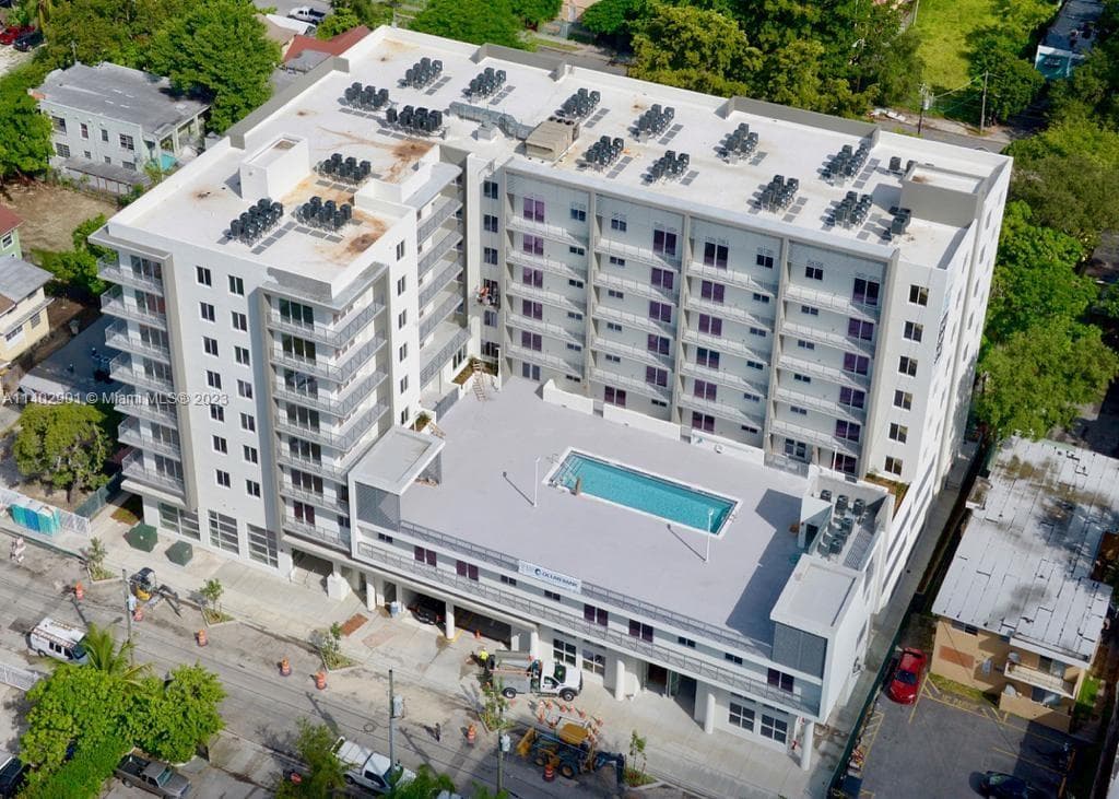 645 NW 1st St # 703, Miami FL 33126 — 25
