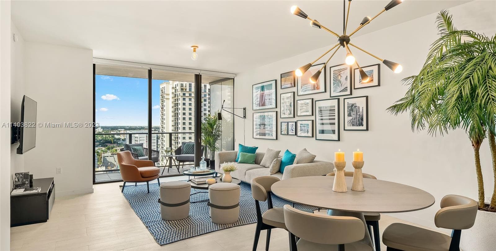 1000 Brickell Plaza # 2711, Miami FL 33131 — 2