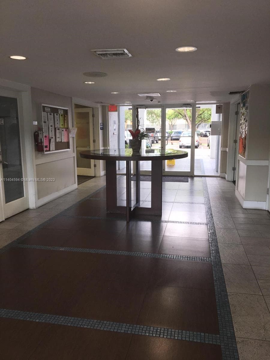 496 NW 165th St Rd # D312, Miami FL 33169 — 27