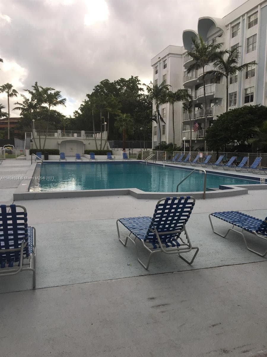 496 NW 165th St Rd # D312, Miami FL 33169 — 2