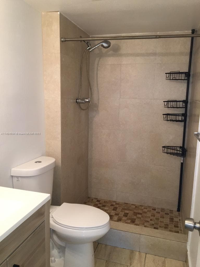 496 NW 165th St Rd # D312, Miami FL 33169 — 18