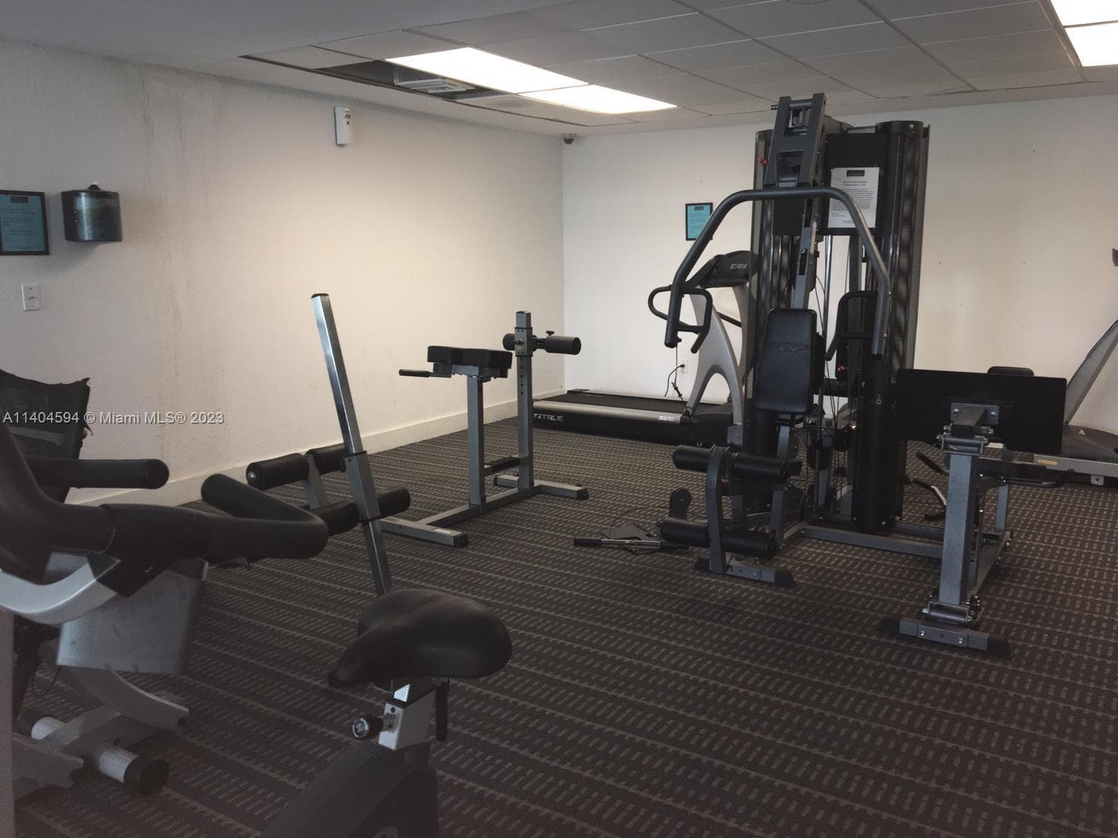 496 NW 165th St Rd # D312, Miami FL 33169 — 25
