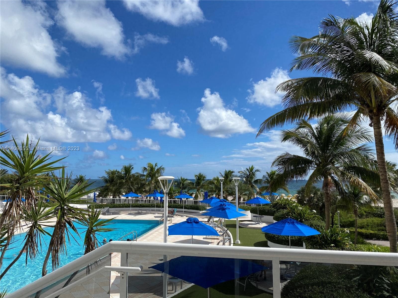 100 Lincoln Rd # 939, Miami Beach FL 33139 — 2