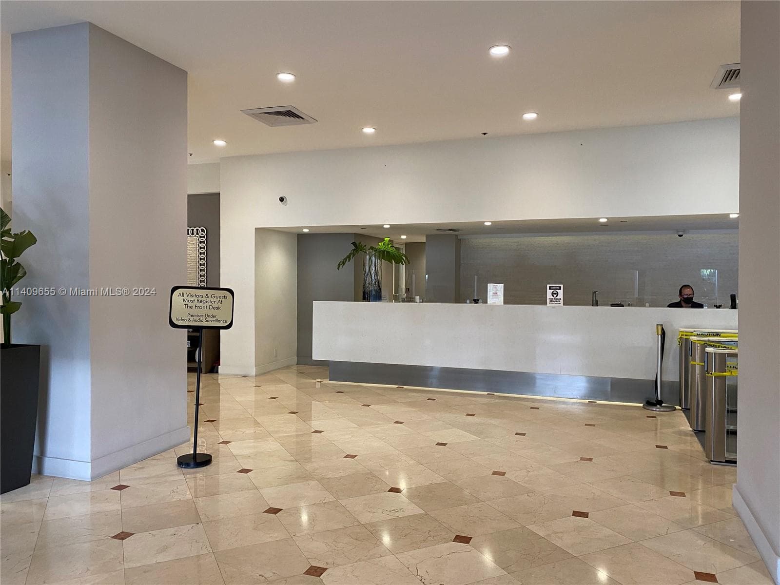 100 Lincoln Rd # 939, Miami Beach FL 33139 — 17