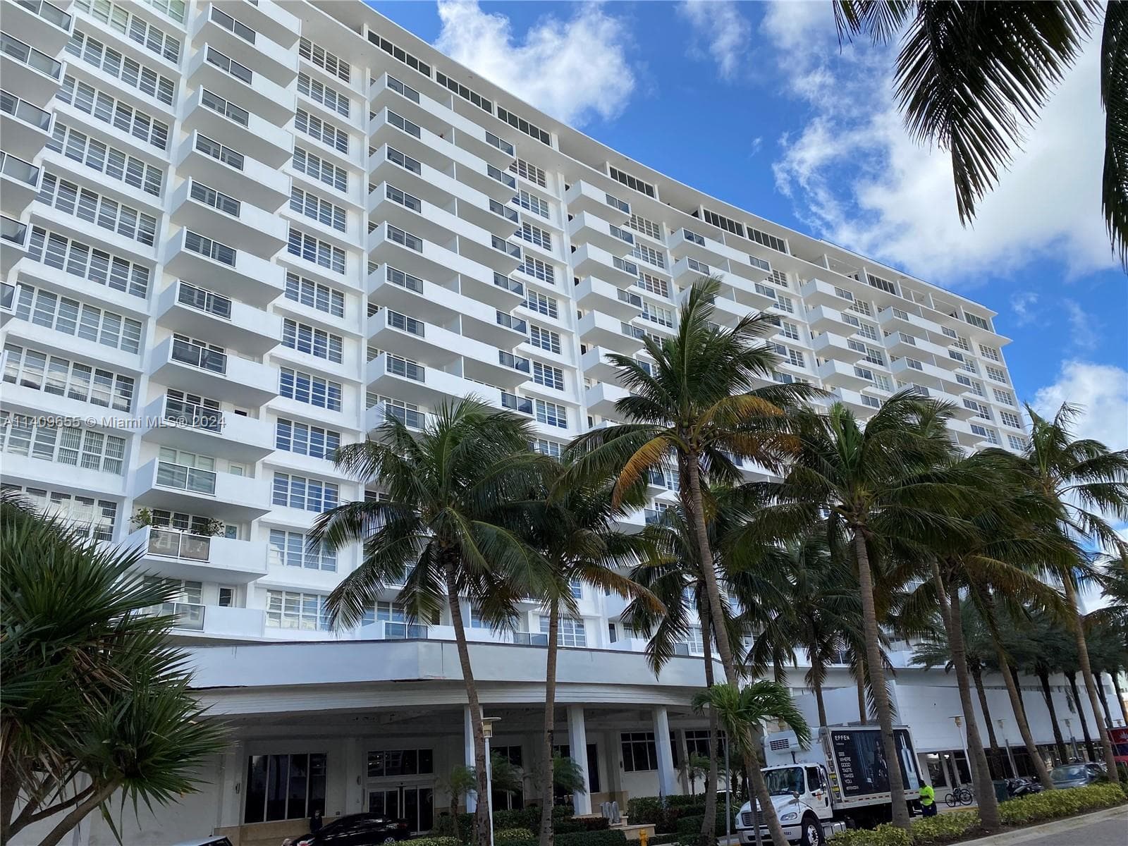100 Lincoln Rd # 939, Miami Beach FL 33139 — 3