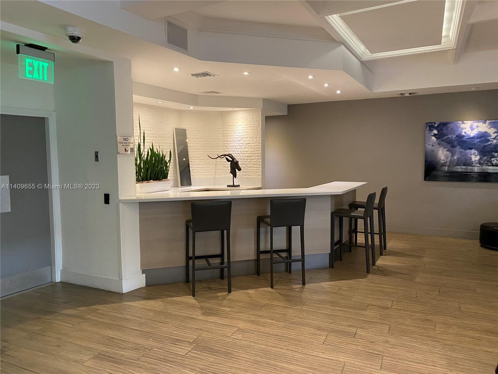 100 Lincoln Rd # 939, Miami Beach FL 33139 — 14