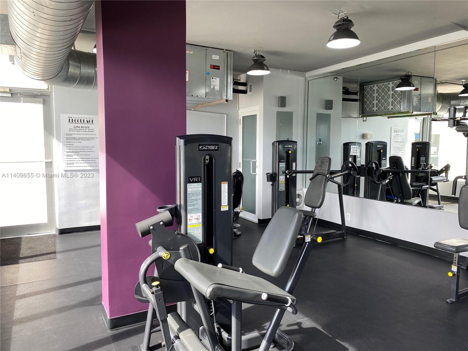 100 Lincoln Rd # 939, Miami Beach FL 33139 — 18