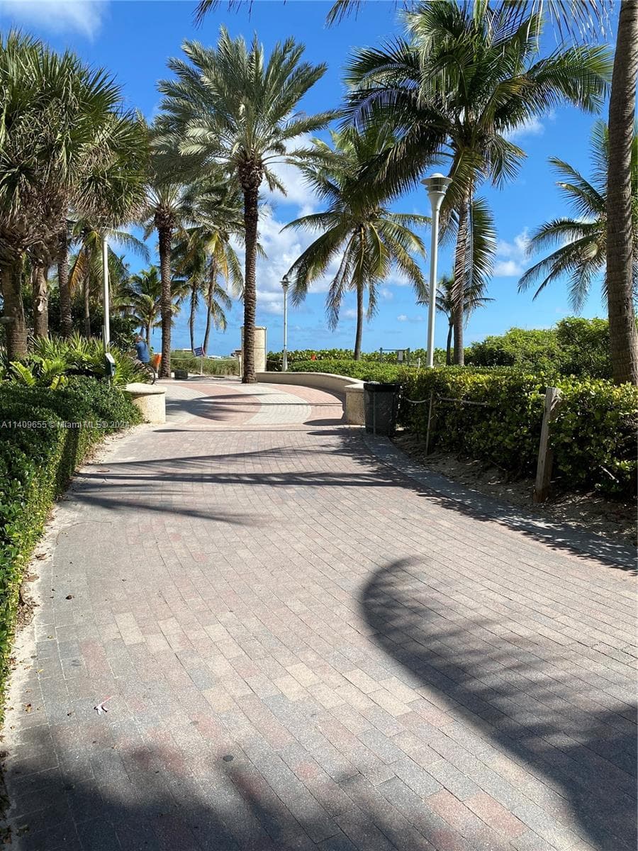 100 Lincoln Rd # 939, Miami Beach FL 33139 — 8