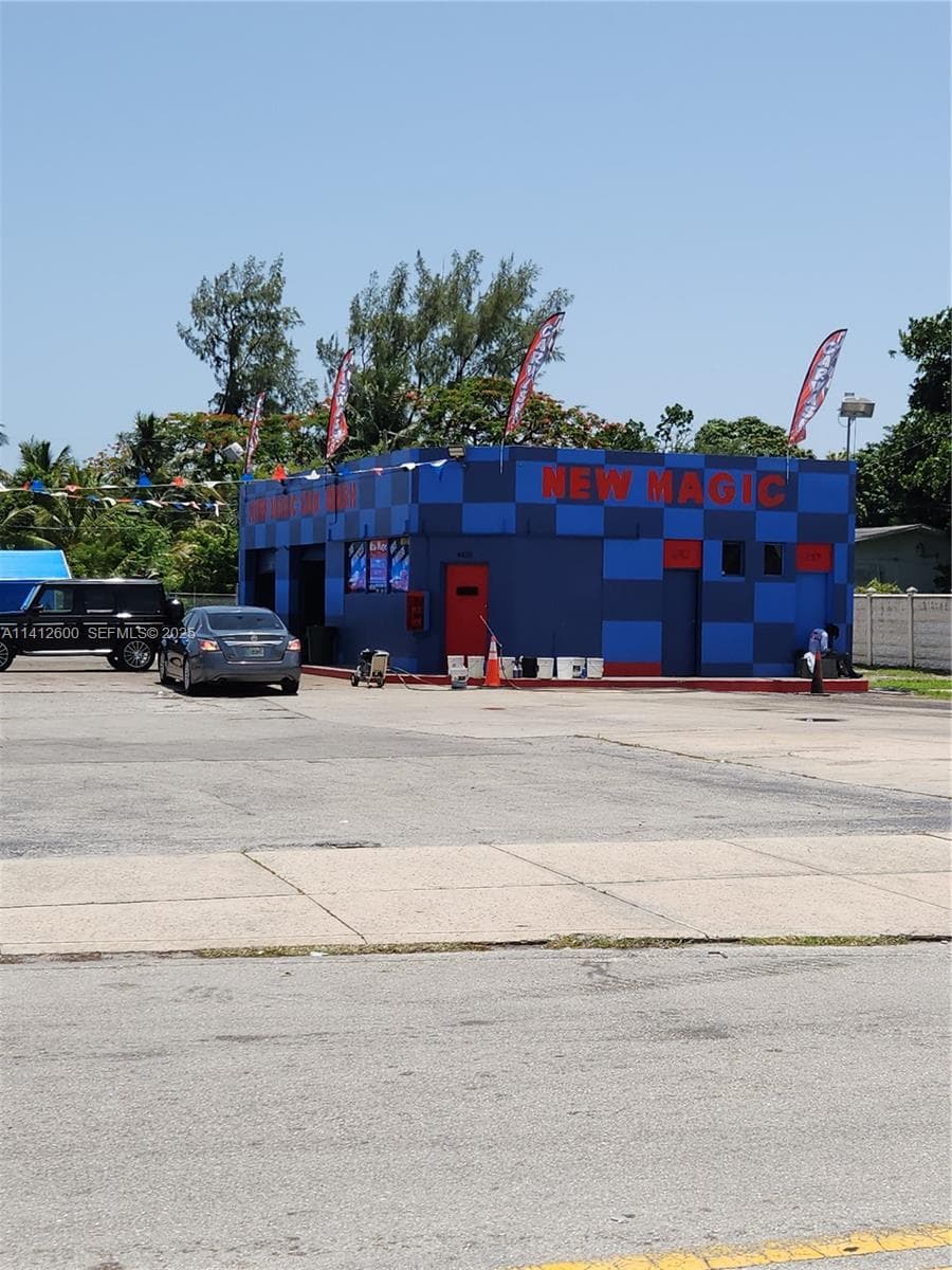 4420 NW 7th Ave, Miami FL 33127 — 4