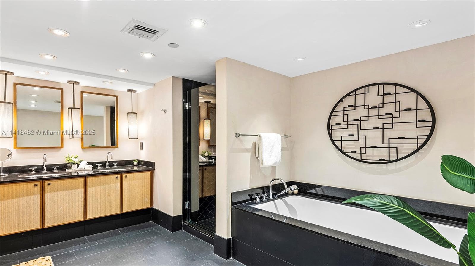 101 20th St # 2102, Miami Beach FL 33139 — 25