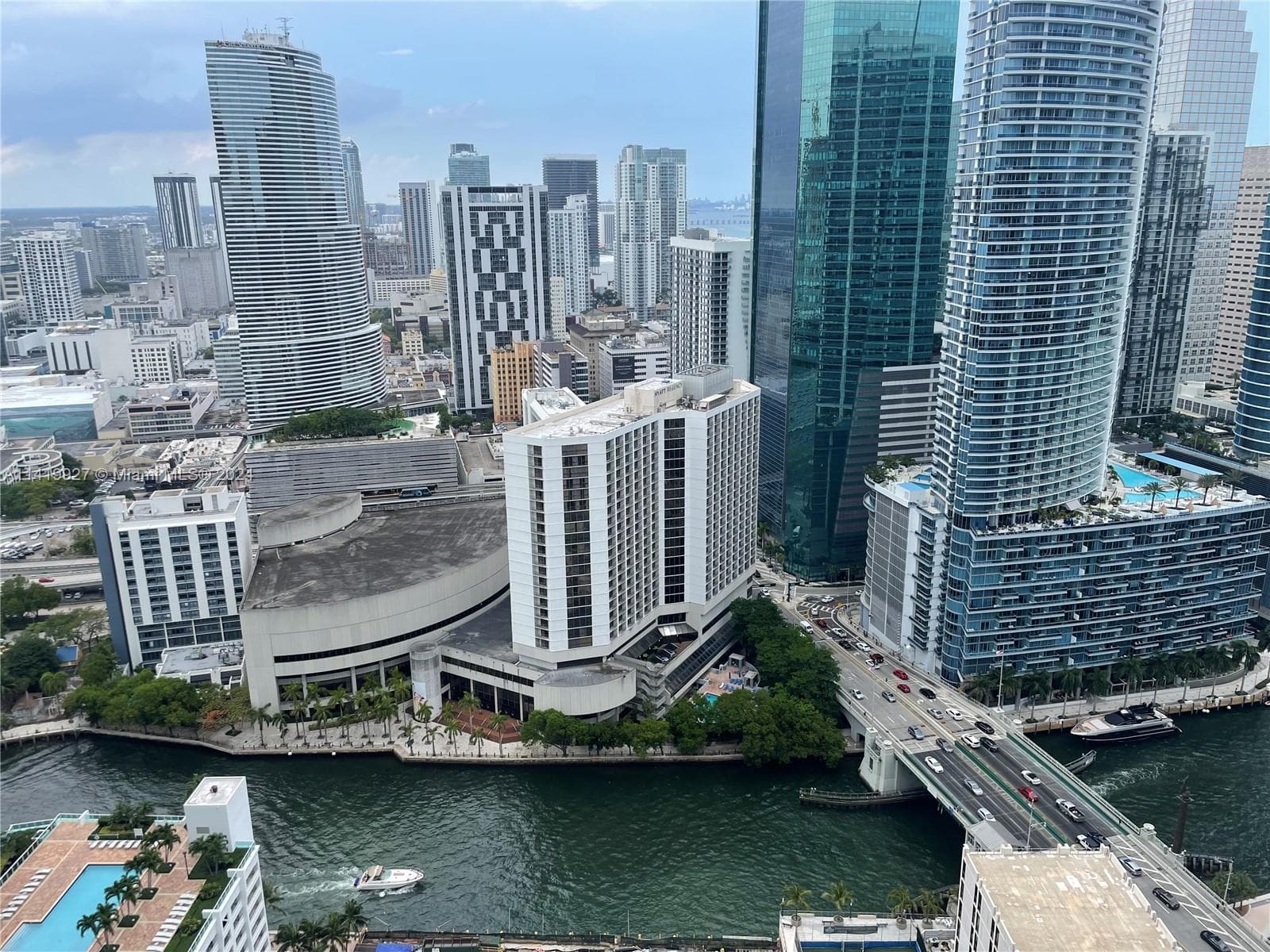 55 SE 6th St, Miami FL 33131 — 3