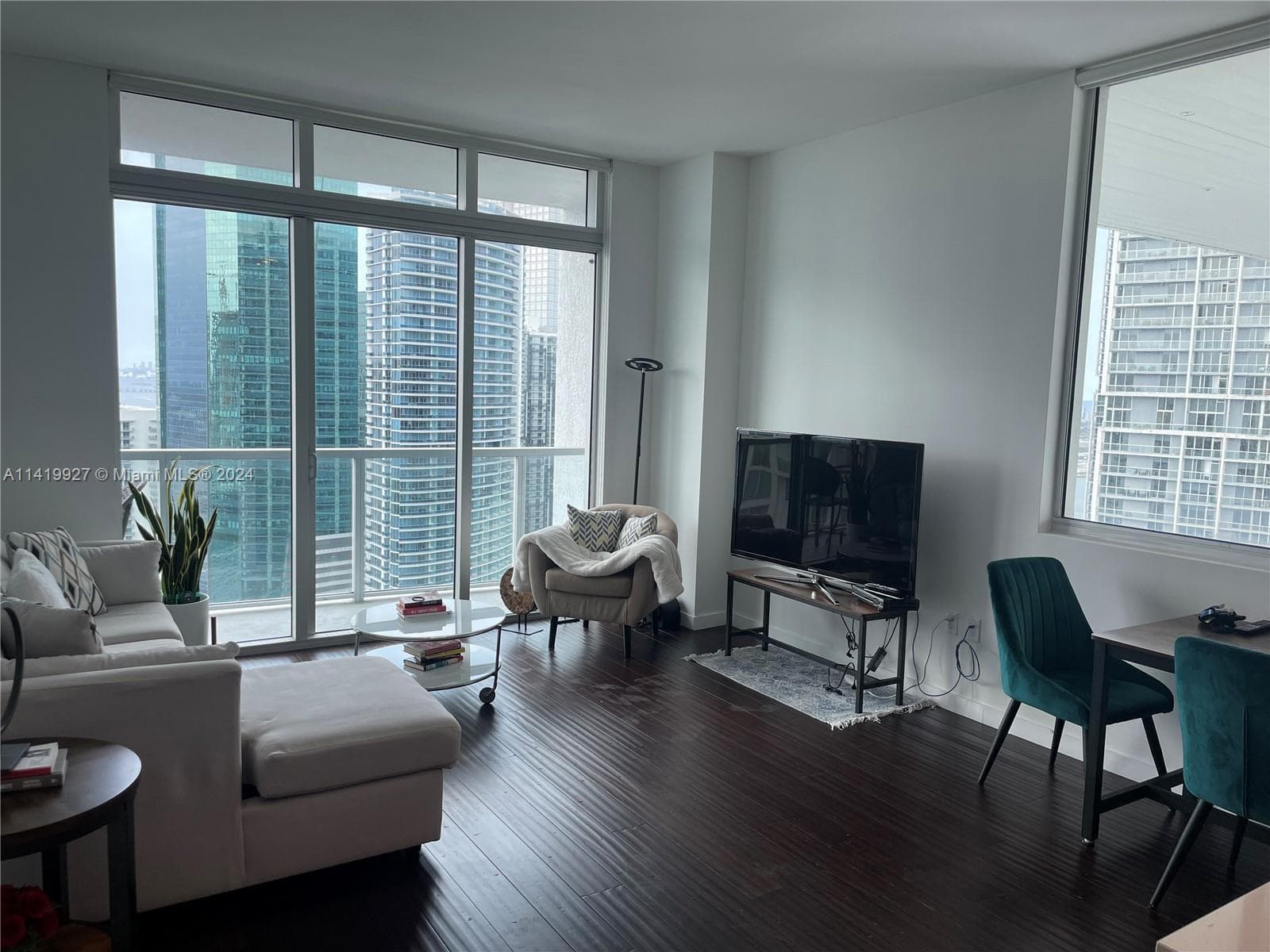 55 SE 6th St, Miami FL 33131 — 5
