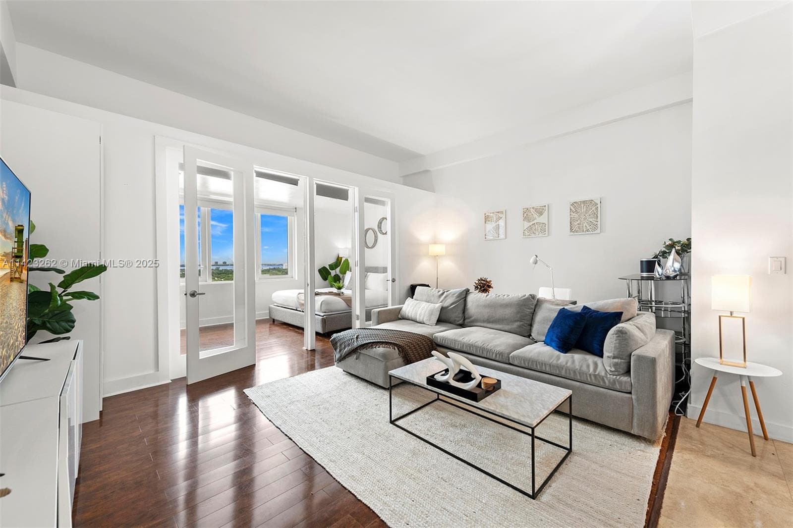 Roney Palace Condo, Miami Beach, FL — 1