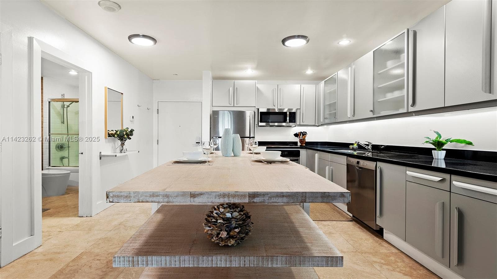 Roney Palace Condo, Miami Beach, FL — 4