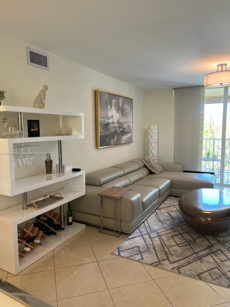 19901 E Country Club Dr # 2505, Aventura FL 33180 — 2