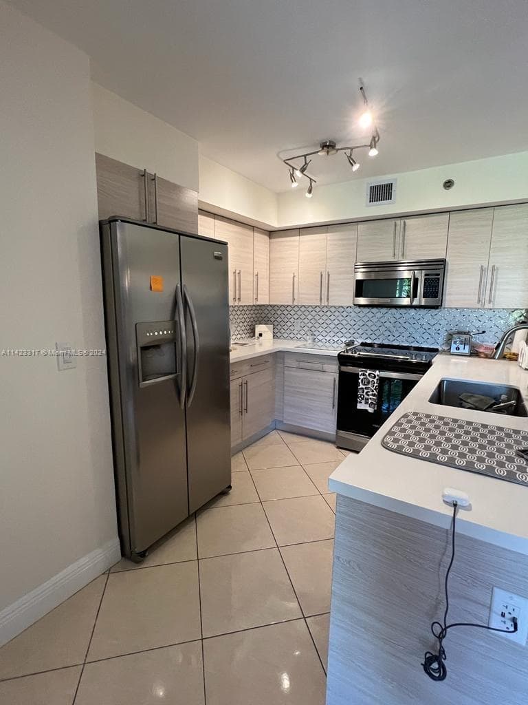 19901 E Country Club Dr # 2505, Aventura FL 33180 — 7