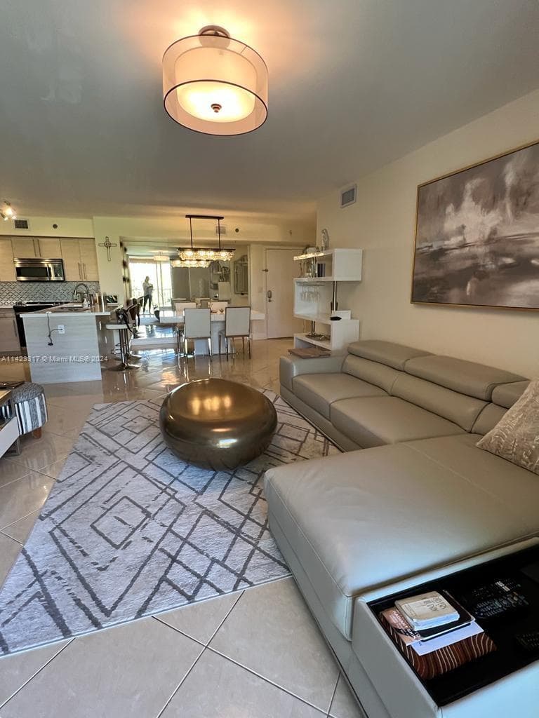19901 E Country Club Dr # 2505, Aventura FL 33180 — 3