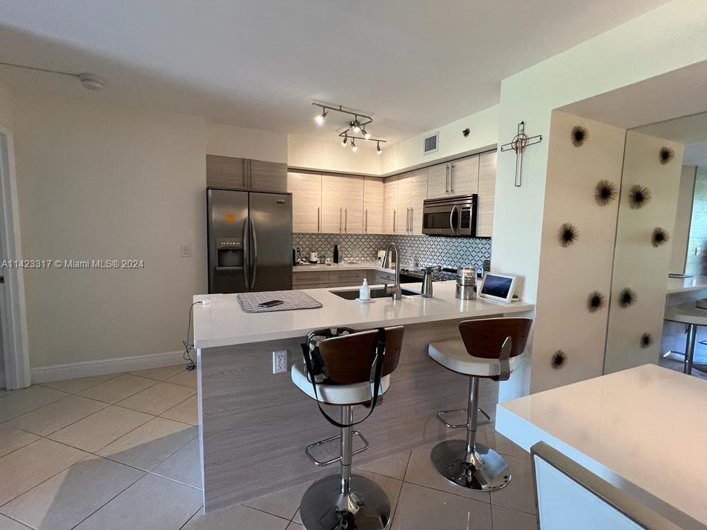 19901 E Country Club Dr # 2505, Aventura FL 33180 — 5