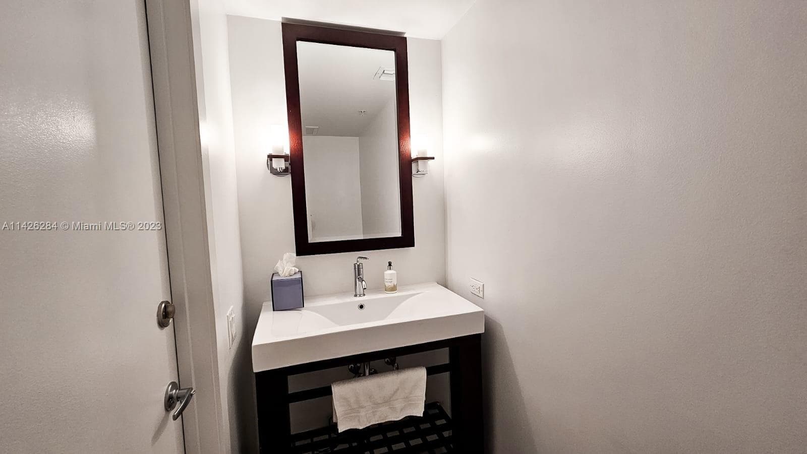17315 E Collins Ave # 1102, Sunny Isles Beach FL 33160 — 16