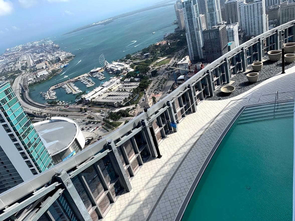 851 NE 1st Ave # 2702, Miami FL 33132 — 56