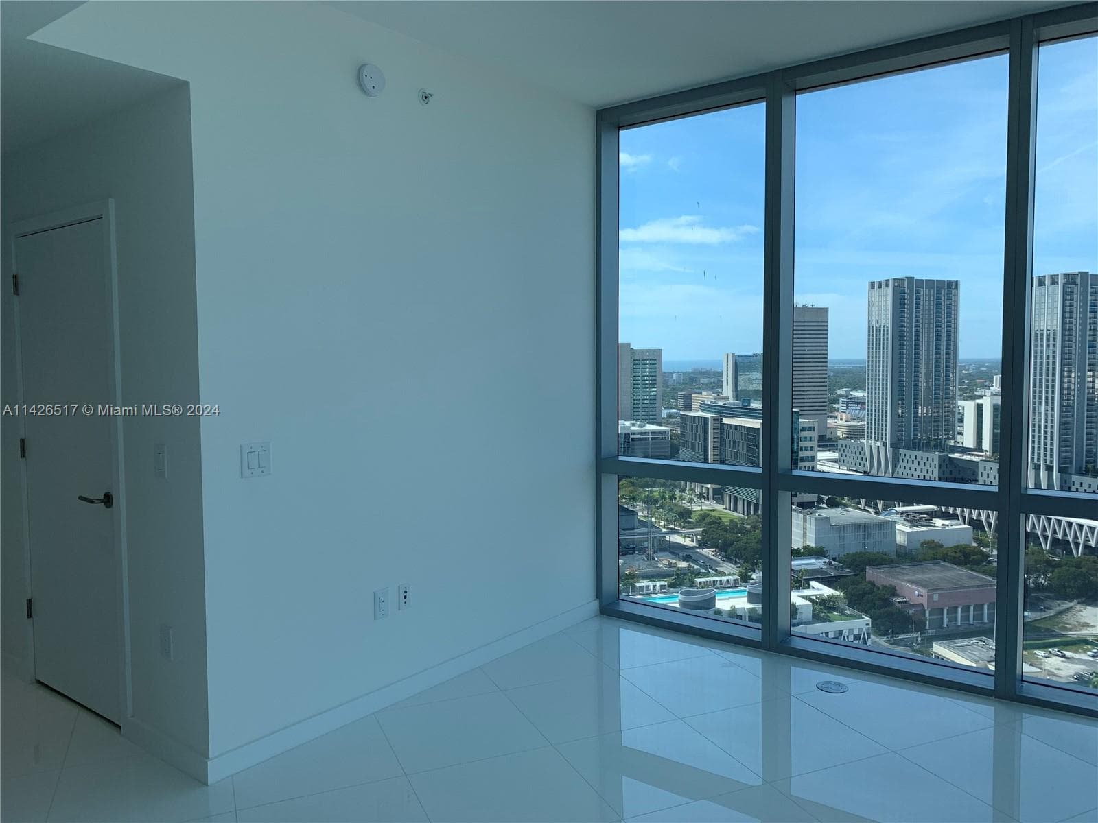 851 NE 1st Ave # 2702, Miami FL 33132 — 13