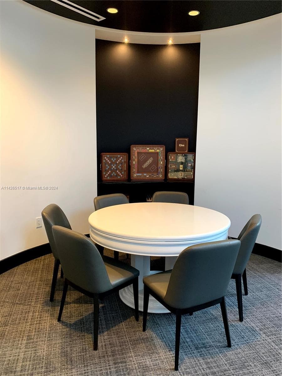 851 NE 1st Ave # 2702, Miami FL 33132 — 38