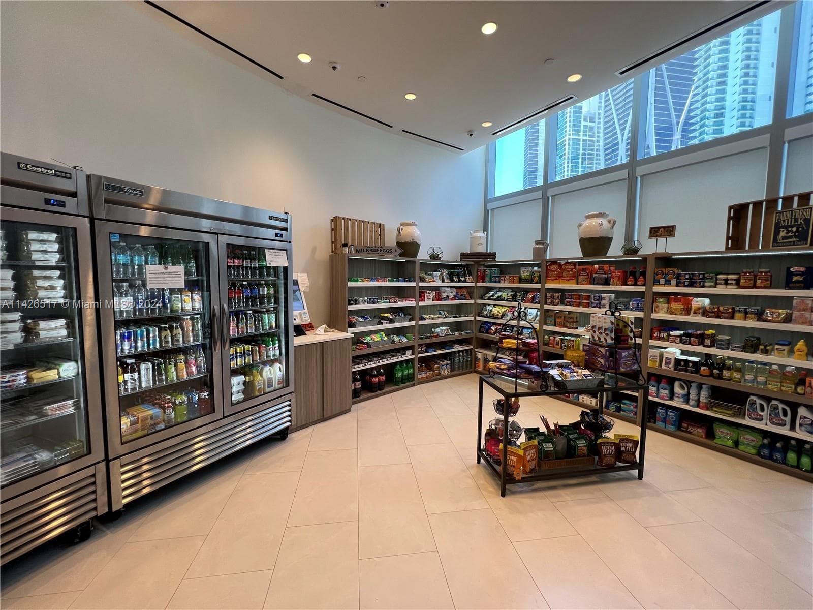 851 NE 1st Ave # 2702, Miami FL 33132 — 45