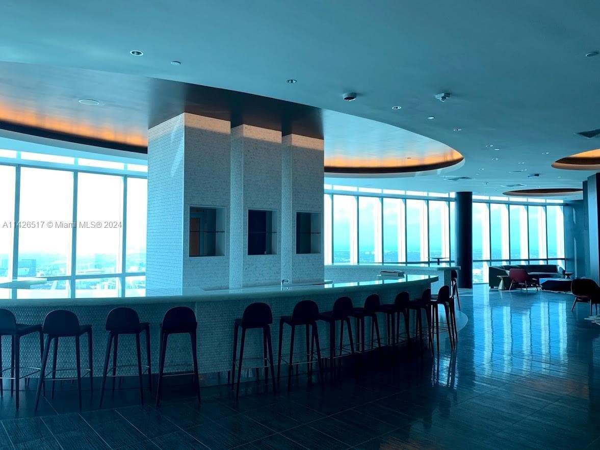 851 NE 1st Ave # 2702, Miami FL 33132 — 51