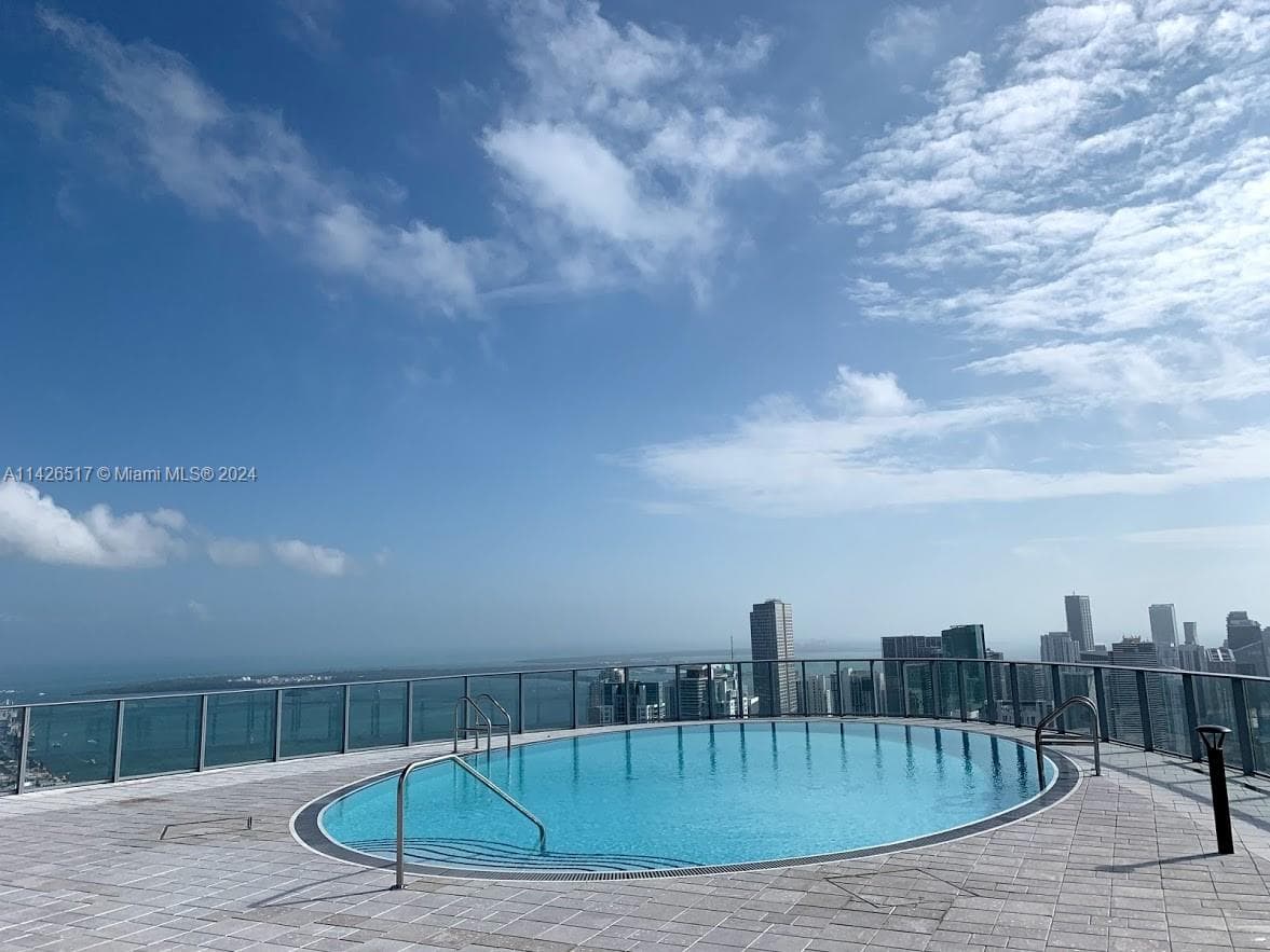 851 NE 1st Ave # 2702, Miami FL 33132 — 54