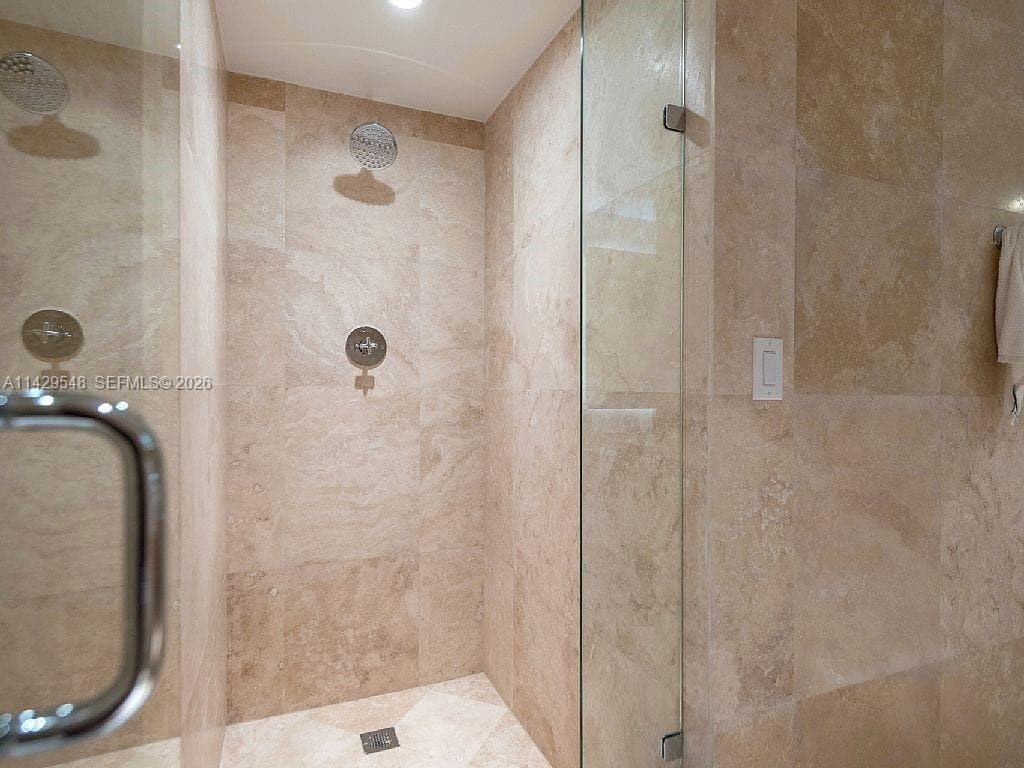 102 24th St # 1006, Miami Beach FL 33139 — 12