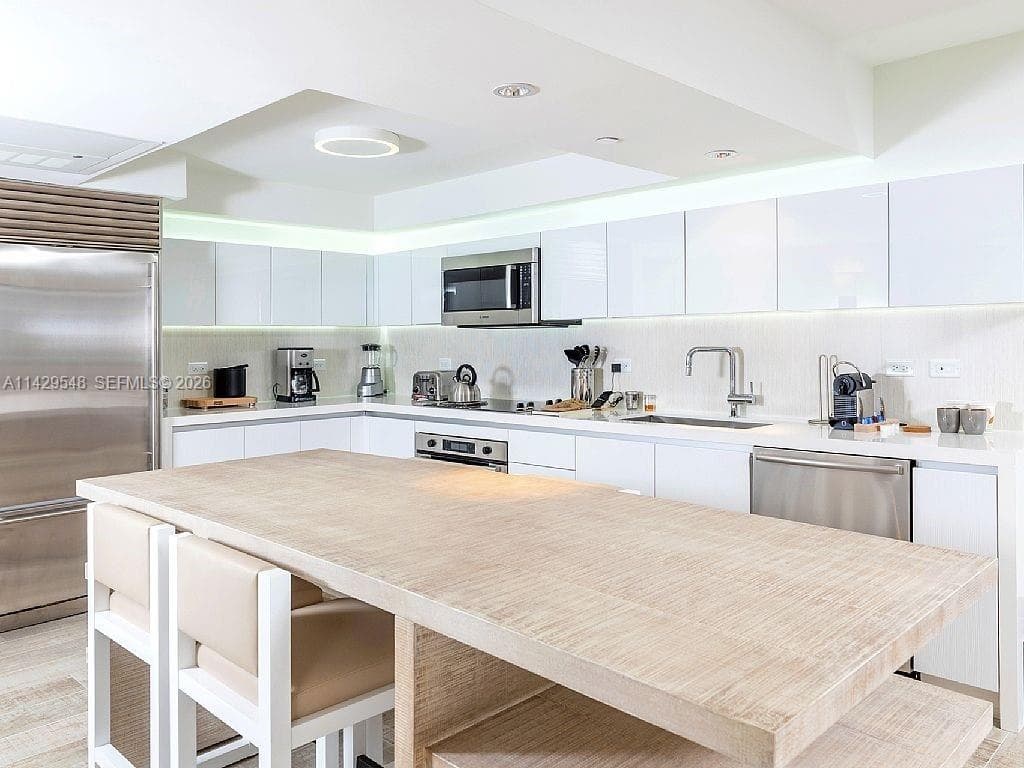 102 24th St # 1006, Miami Beach FL 33139 — 11