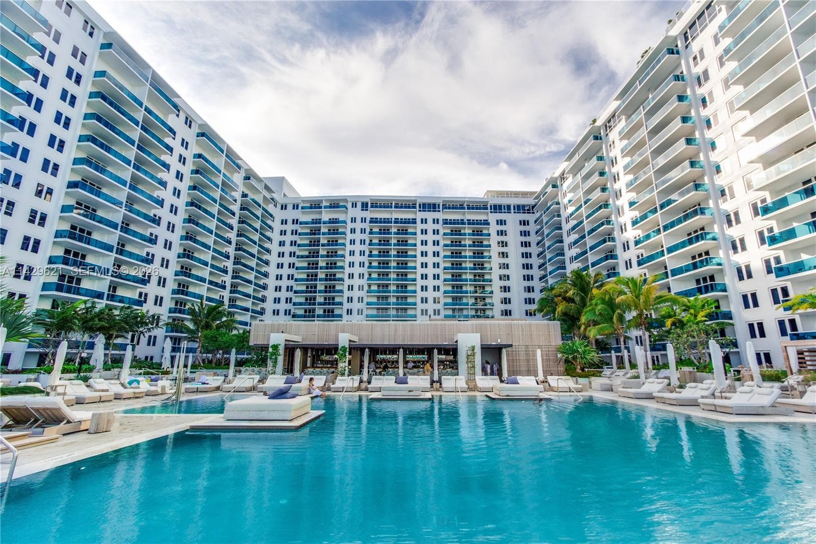 102 24th St # 1108, Miami Beach FL 33139 — 4