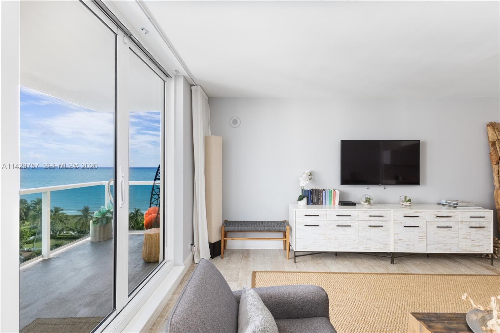 102 24th St # 1013, Miami Beach FL 33139 — 22